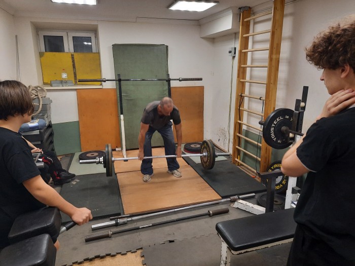 В СП «Котловка» центра «Атлант» прошел турнир по тяжелой атлетике