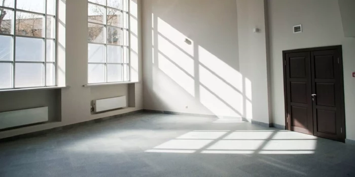 Город выставил на торги коммерческое помещение на ул. Маршала Савицкого