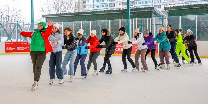 140 площадок и 7 видов спорта: в Москве начинается зимний сезон «Моего спортивного района»