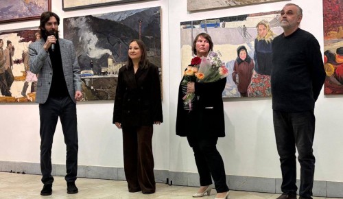 В галерее «Беляево» открылась масштабная выставка «100 лет МАХУ»