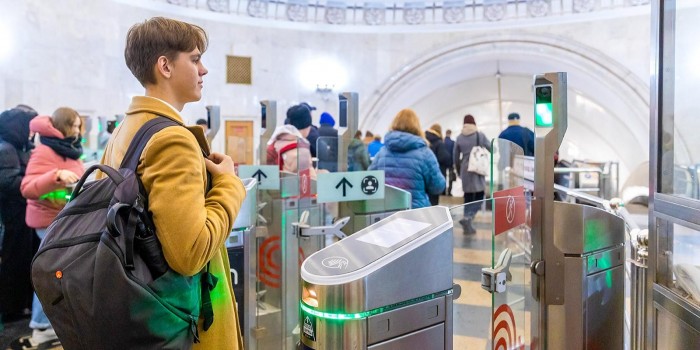 Оплата проезда по биометрии доступна на всех турникетах метро и МЦК — Собянин
