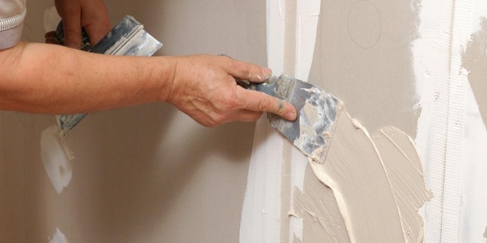 В ЮЗАО отремонтировали более 1800 подъездов