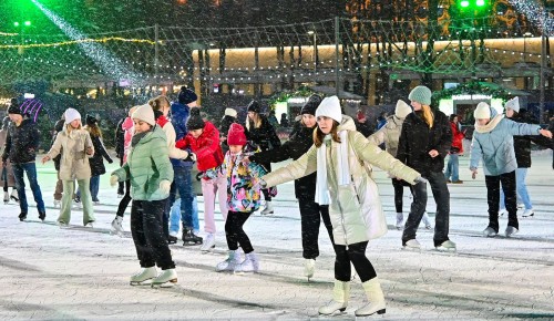 На 10 катках Москвы пройдут Мастер-классы по фигурному катанию