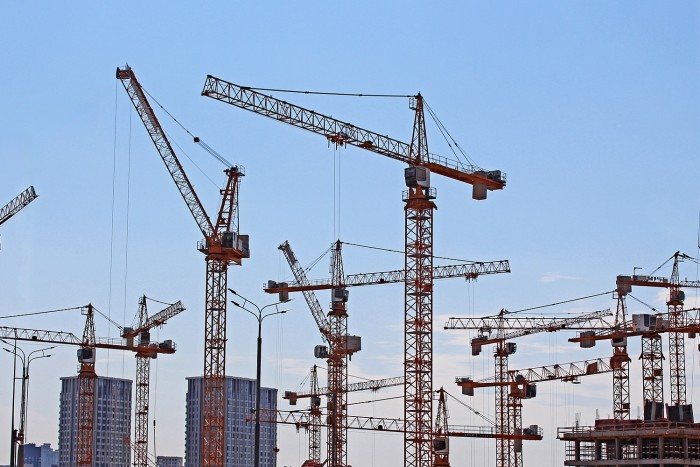 В Ломоносовском районе по программе КРТ реорганизуют два участка