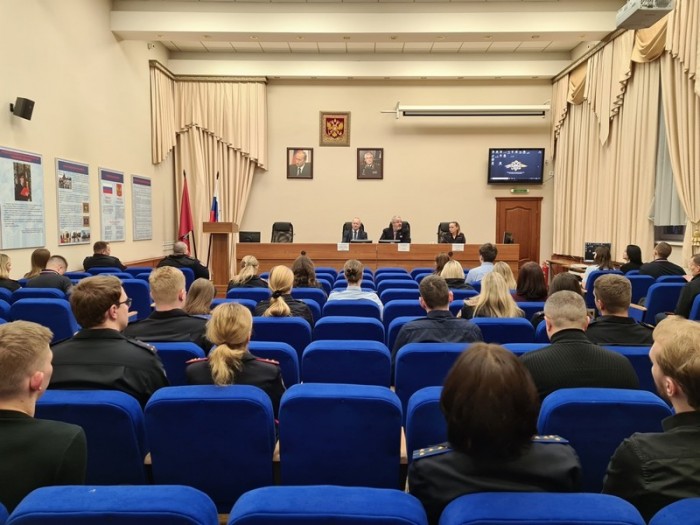 В УВД по ЮЗАО столицы прошло государственно-правовое информирование, посвящённое Дню Героев Отечества