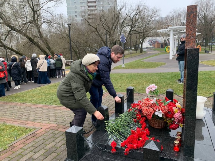 В районе Коньково почтили память защитников Москвы и Неизвестного солдата