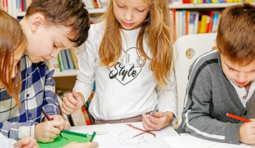 Дети из Северного Бутова могут стать участниками выставки-конкурса творческих работ «Зимагия»