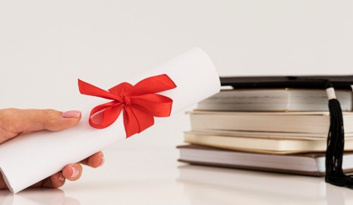 В филиале «Ломоносовский» СЦ «Оберег» вручили сертификаты выпускникам Клуба юного медиатора