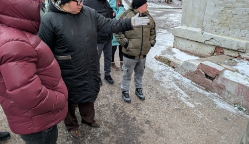 Глава управы Конькова провела обход по улице Введенского