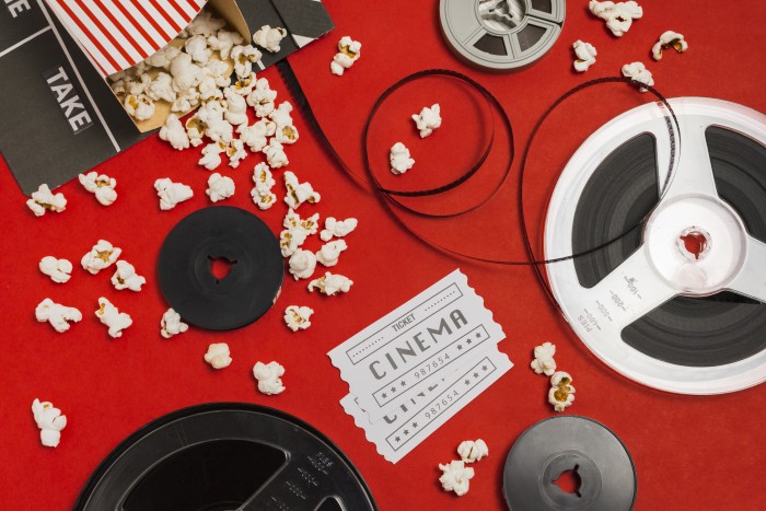 В «Меридиане» покажут фильм о художнике и теории «всеобщей контактности»