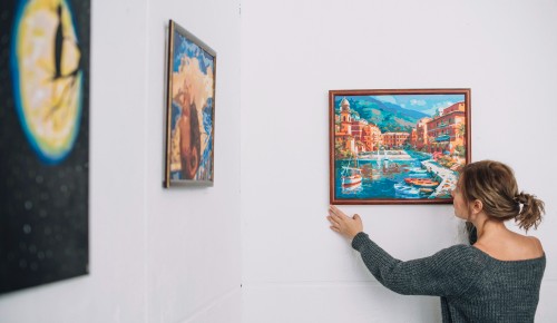 В Теплом Стане откроется персональная выставка художника Александры Желваковой