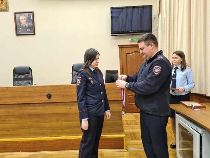 В УВД по ЮЗАО столицы состоялось награждение сотрудников полиции, занявших призовые места в отборочных соревнованиях по стрельбе