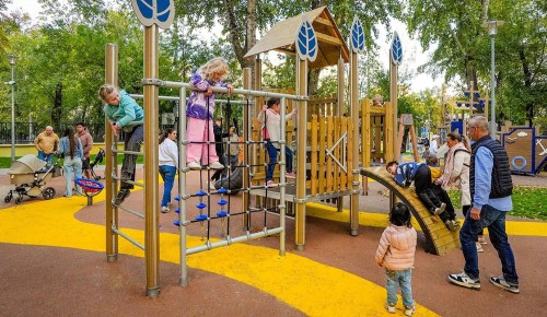 В Черемушках благоустроили 24 двора на средства от парковок