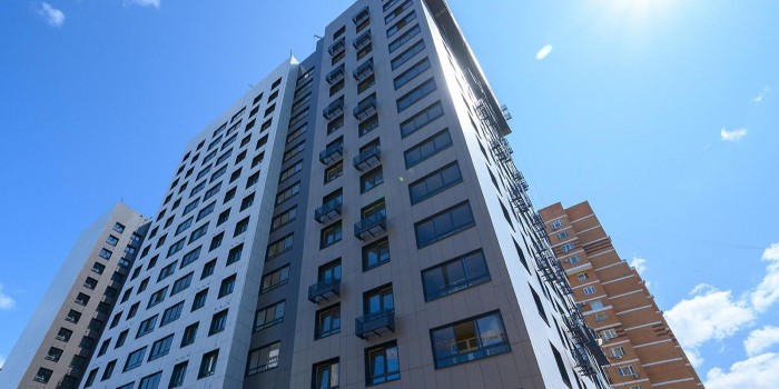 Около 670 москвичей из Обручевского района приступили к переезду в новый дом на ул. Гарибальди