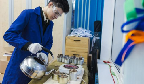 Мастер-класс по изготовлению окопных свечей пройдет 26 декабря на катке «Синяя птица»