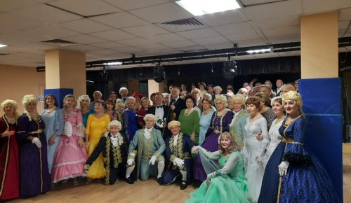 В Южном Бутове прошел бал «Зимняя сказка» в лучших традициях XIX века