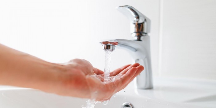 Мосжилинспекция помогла жителю Котловки восстановить подачу горячей воды