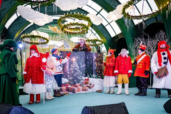 В Теплом Стане 3 января выступит артист Станислав Соломатин в рамках программы «Волшебная шкатулка»