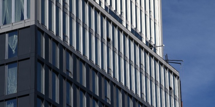 Новый бизнес-центр возводят в Обручевском районе