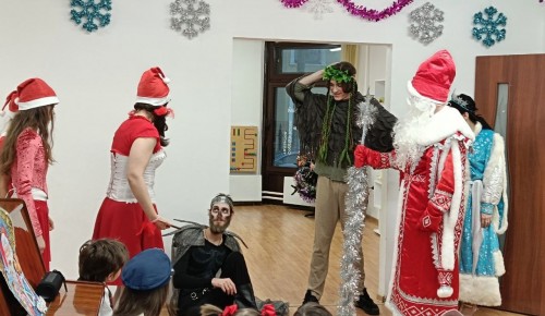 В Академическом районе прошел праздник «Новогодний серпантин»