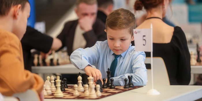 Во Дворце пионеров прошел семейный шахматный турнир «Ход конём»