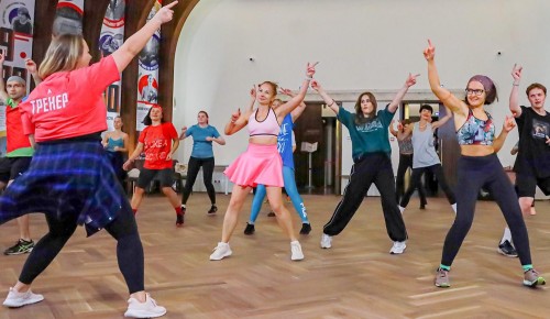 В СК «Содружество» проходят бесплатные занятия по танцевальному спорту