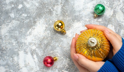 В школе №117 прошла церемония награждения участников творческих конкурсов «Зимний пейзаж» и «Ёлочная игрушка»