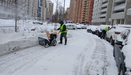 Жителям Обручевского рассказали, как организована зимняя уборка в районе