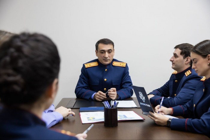 ДНК-тест и телефонные мошенники. Руководитель следственного управления по ЮЗАО рассказал об итогах работы