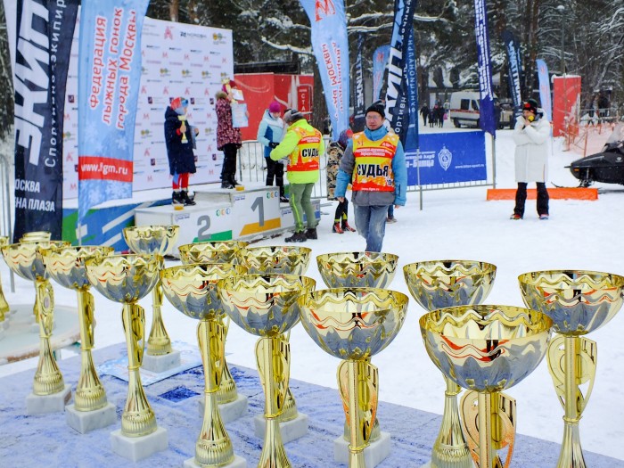 На лыжных трассах «Альфы-Битцы» прошли массовые соревнования для всей семьи