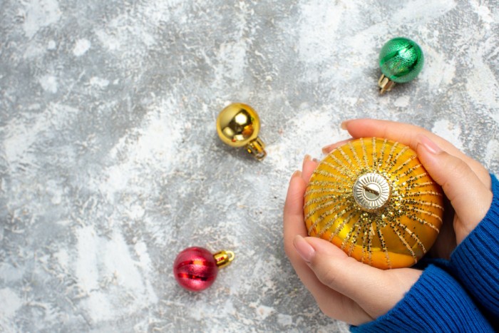 В школе №117 прошла церемония награждения участников творческих конкурсов «Зимний пейзаж» и «Ёлочная игрушка»