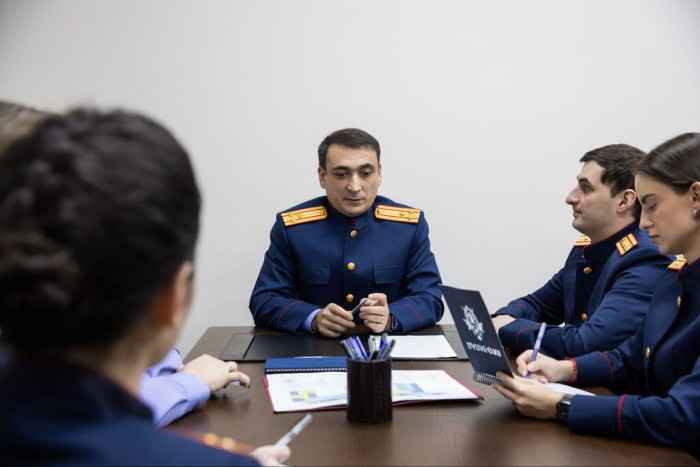 ДНК-тест и телефонные мошенники. Руководитель следственного управления по ЮЗАО рассказал об итогах работы