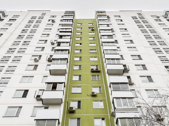 В Ясеневе отремонтировали сразу несколько жилых домов