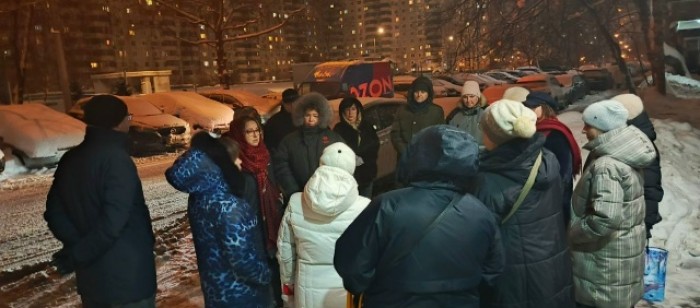 В Теплом Стане осмотрели территорию дома на Ленинском проспекте