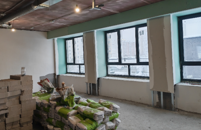 Глава управы Северного Бутова проверил ход капремонта в школе №2114