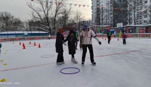 Семьи Академического района завоевали «бронзу» на ледовой эстафете