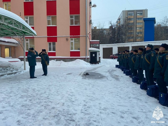 В Управлении МЧС по ЮЗАО состоялся строевой смотр личного состава