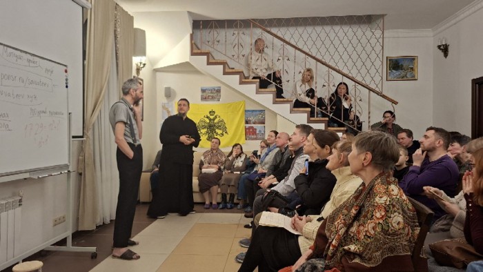 В храме Всех преподобных отцев Киево-Печерских обсудили божественную красоту математики