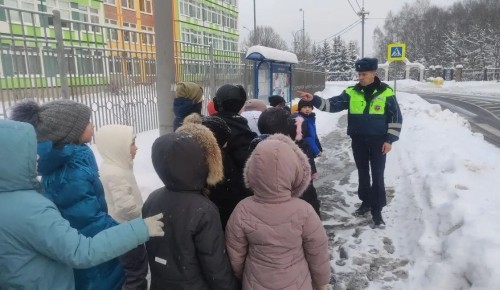 В ЮЗАО столицы инспекторы ДПС провели мероприятие «Безопасный маршрут»