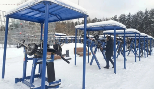 В Северном Бутове провели осмотр дворов на улице Грина и спортивного кластера