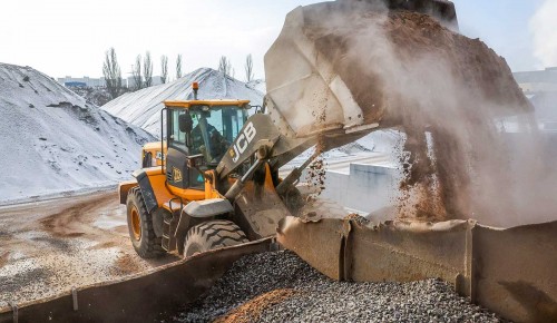 Собянин: Для ремонта дорог в столице используются смеси московского производства