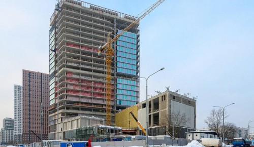 В бизнес-центре в Обручевском районе завершили отделку подземного паркинга