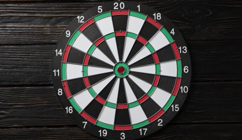 В Академическом районе пройдут соревнования по дартсу для участников «Московского долголетия»