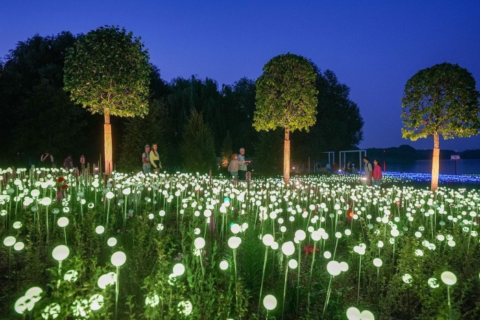 Еще 139 столичных объектов оформят художественной подсветкой — Мэр Москвы