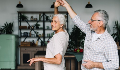 «Долголетов» из Теплого Стана приглашают на занятия танцами