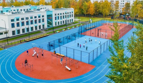 Собянин: 12 зданий центров госуслуг планируется обновить в Москве в этом году