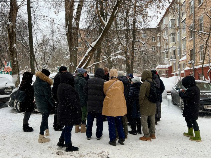 Глава управы Академического района обсудил с жителями благоустройство дворов