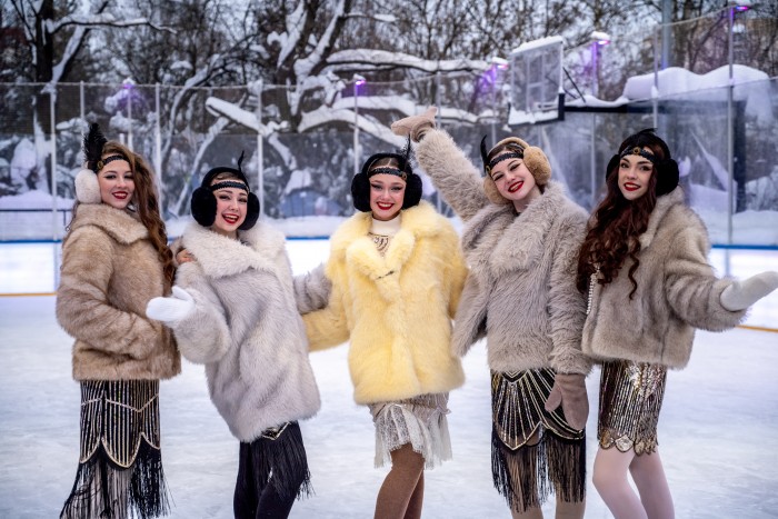 Зима в ритме джаза: в усадьбе Воронцово простились с январем в стиле «ревущих 20-х»