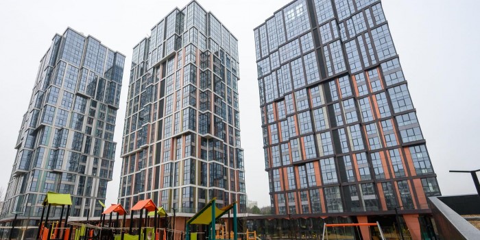 Жилой комплекс с благоустроенным двором сдан на ул. Миклухо-Маклая