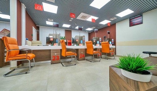 Собянин: 12 зданий центров госуслуг планируется обновить в Москве в этом году